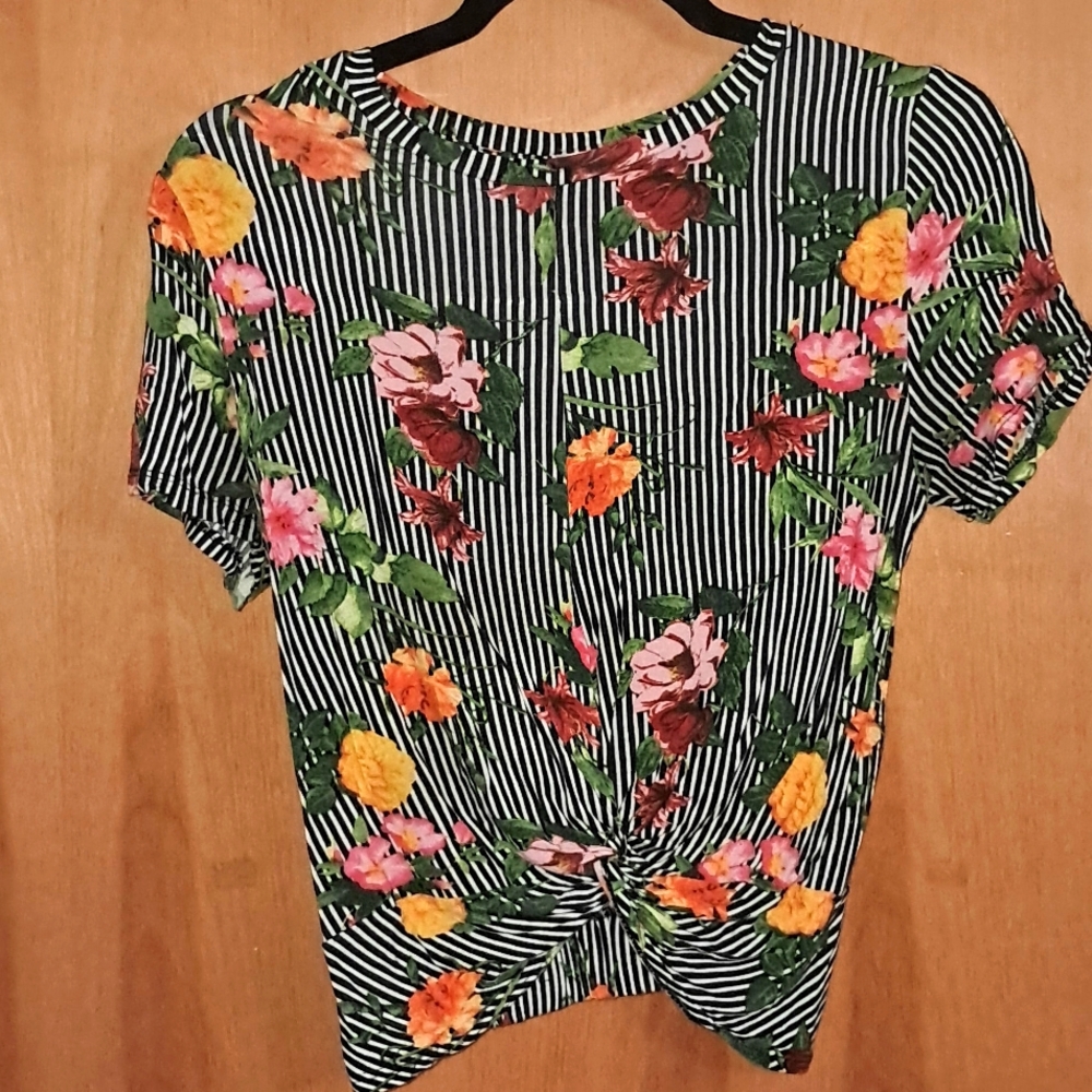 Girls' heart & hips top size medium